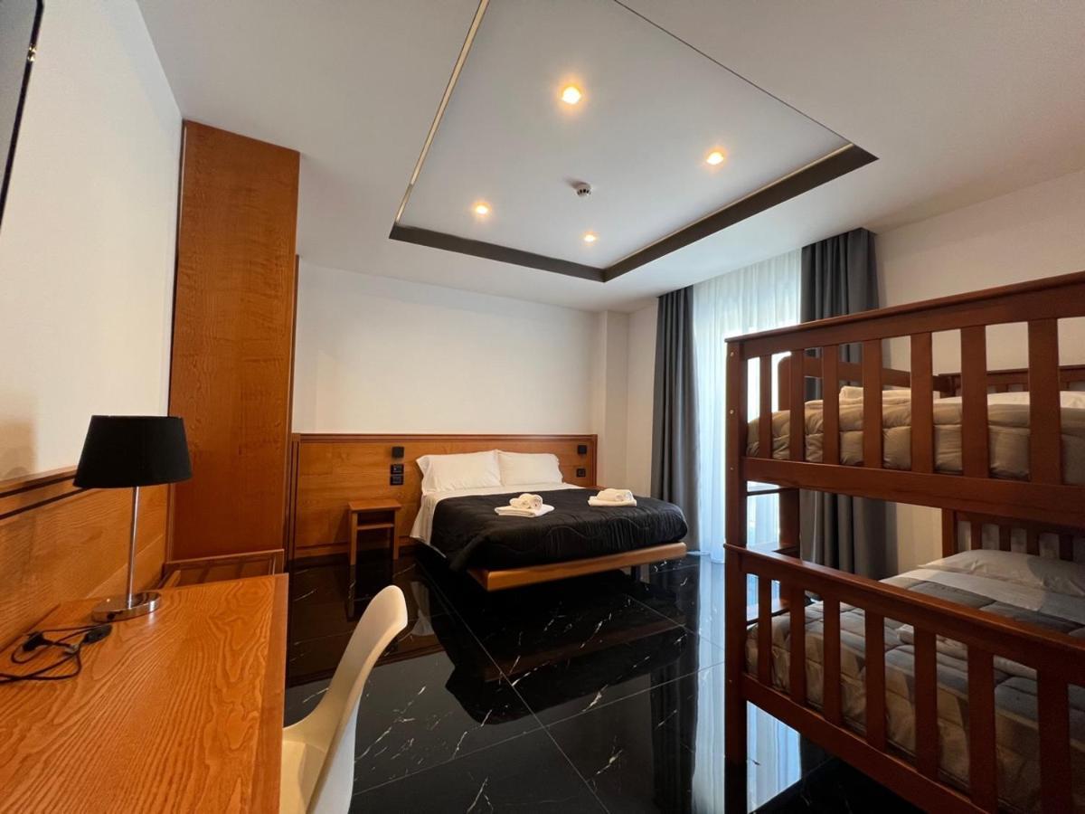 Hotel Tea Deluxe - Praia Praia a Mare Dış mekan fotoğraf